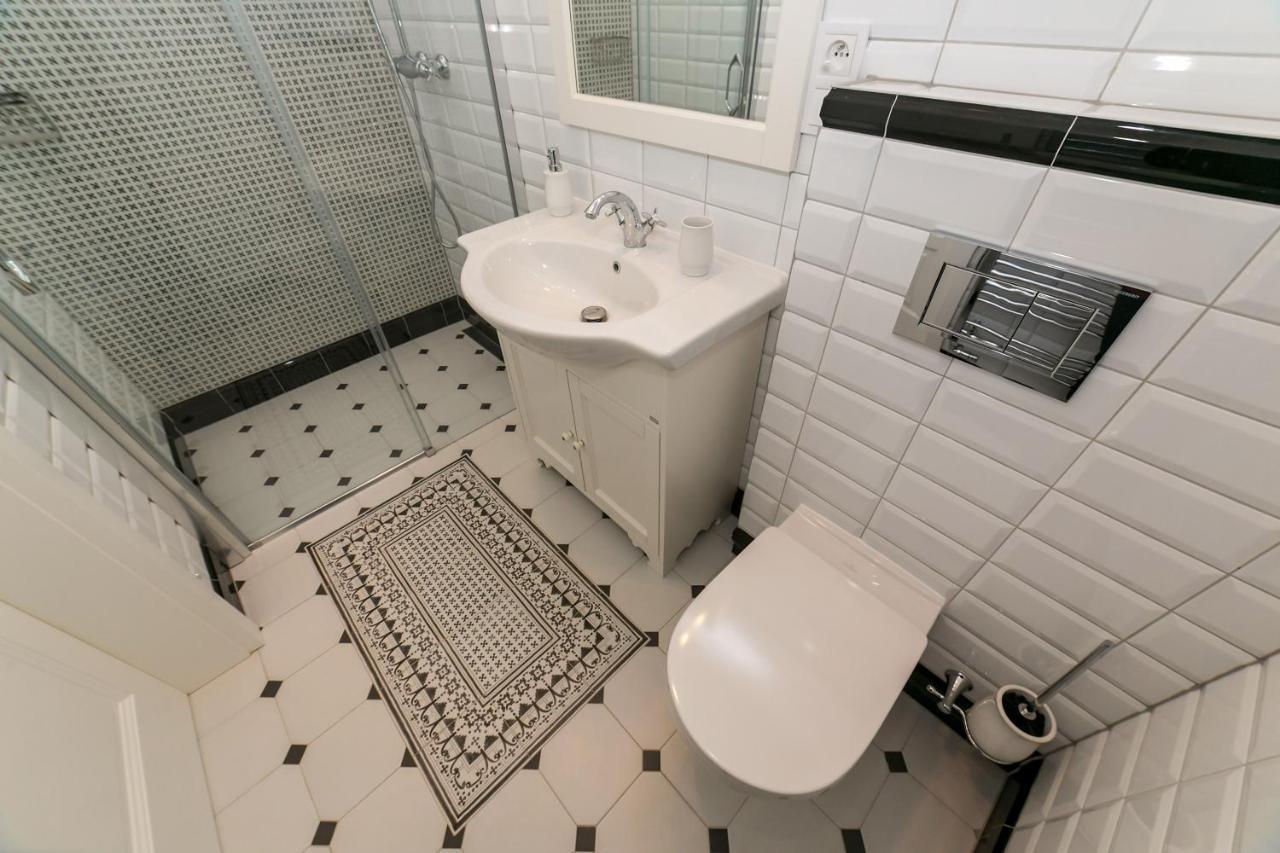 Apartment New 3 - Self Check In, Parking Possible, Weekend Free Parking *